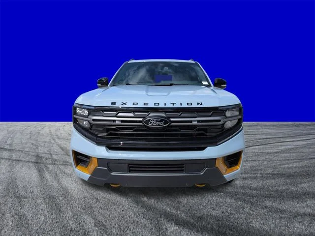 New 2026 Glacier Gray Metallic Tri-Coat Ford Tremor® image 9