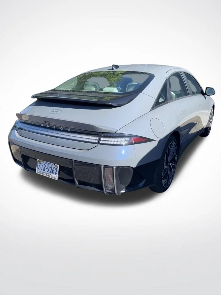 Used 2025 Blue Hyundai SEL image 4