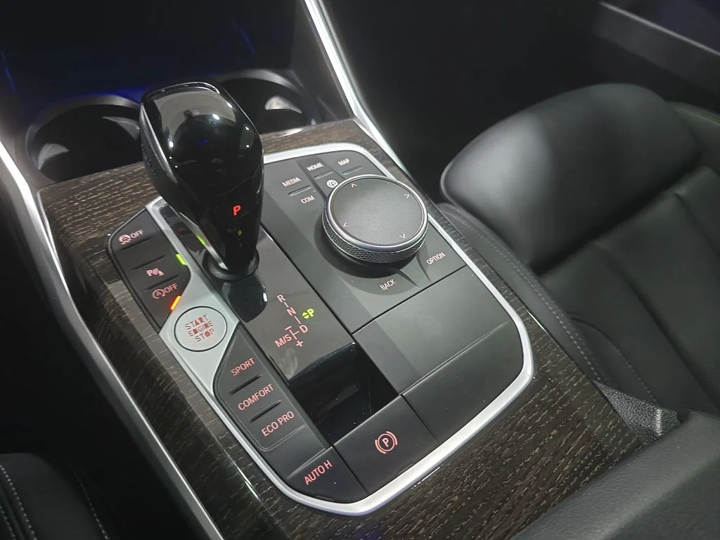Used 2022 Jet Black BMW 330i image 18