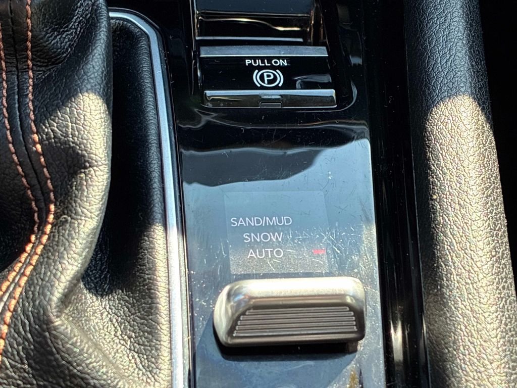 Used 2022 White Jeep Limited image 30