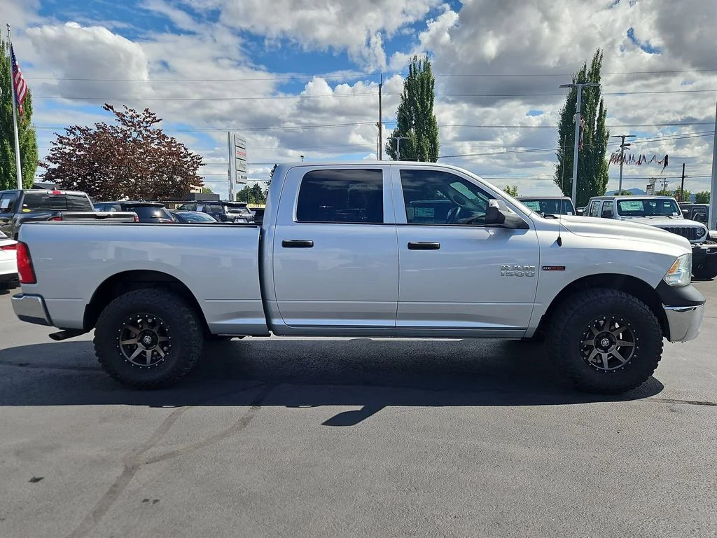 Used 2018 Bright Silver Clearcoat Metallic Ram Tradesman image 7