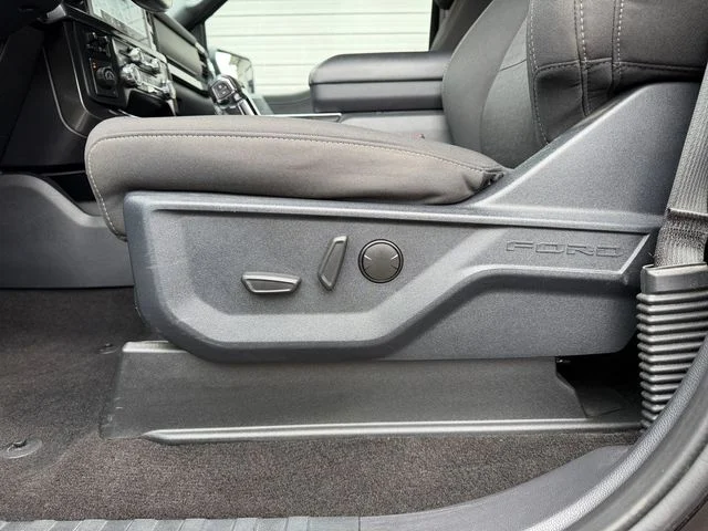 Used 2022 Black Ford XLT image 23