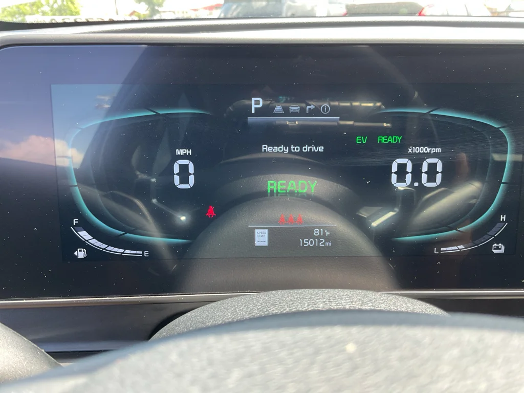 Used 2025 Vesta Blue Kia EX image 22