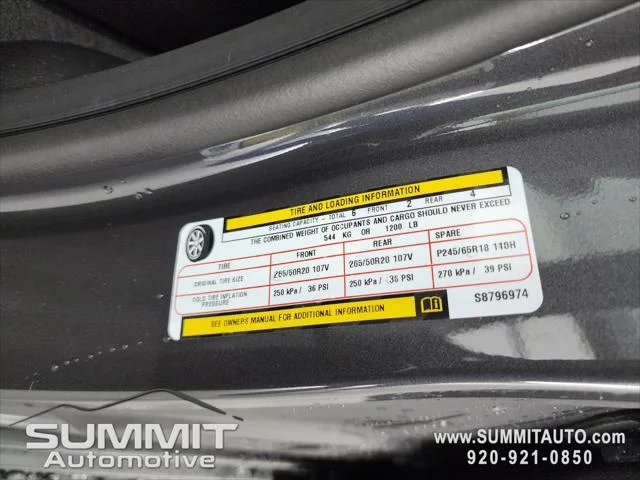 New 2025 Baltic Gray Metallic Clear-Coat Exterior Paint Jeep Limited image 76