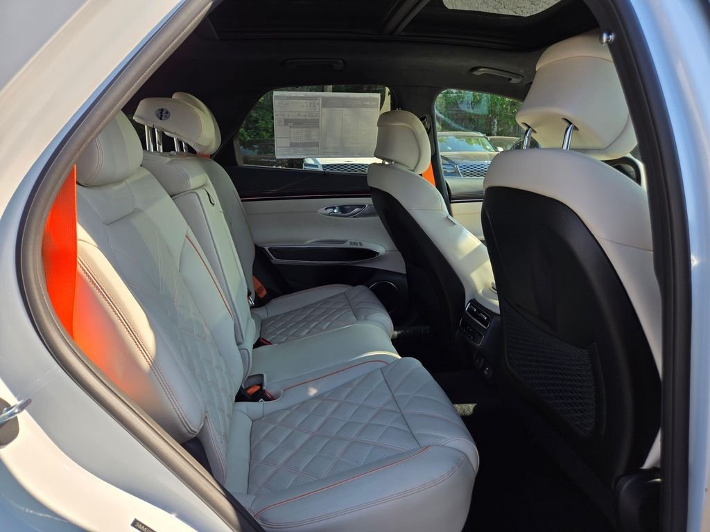 New 2026 White Genesis 3.5T SPORT PRESTIGE image 12