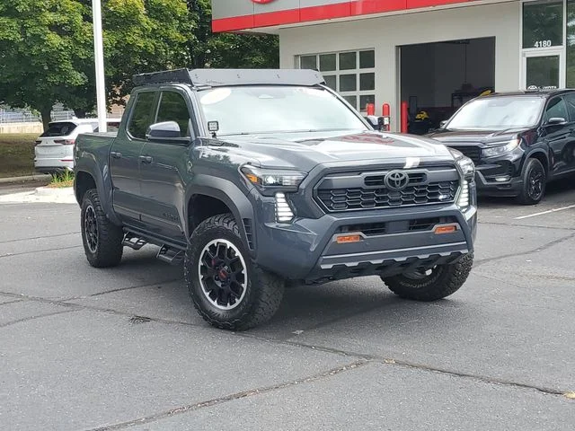 Certified Used 2024  Toyota TRD Off Road image 34
