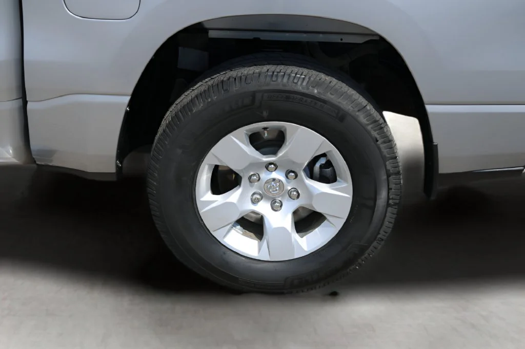 Used 2023 Silver Ram Big Horn/Lone Star image 9
