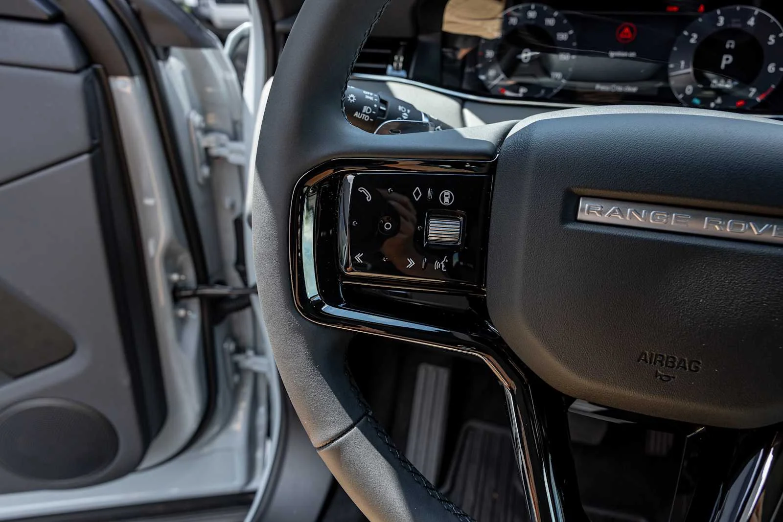 2026 Land Rover Range Rover Evoque S - Photo 13