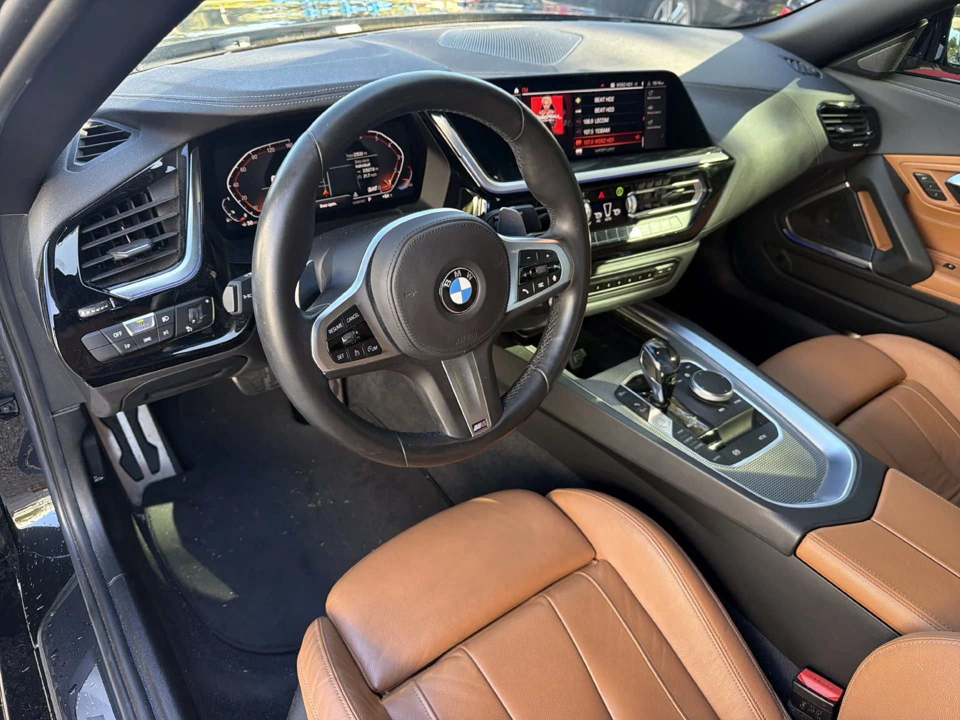 Used 2019 Black Sapphire Metallic BMW sDrive30i image 12