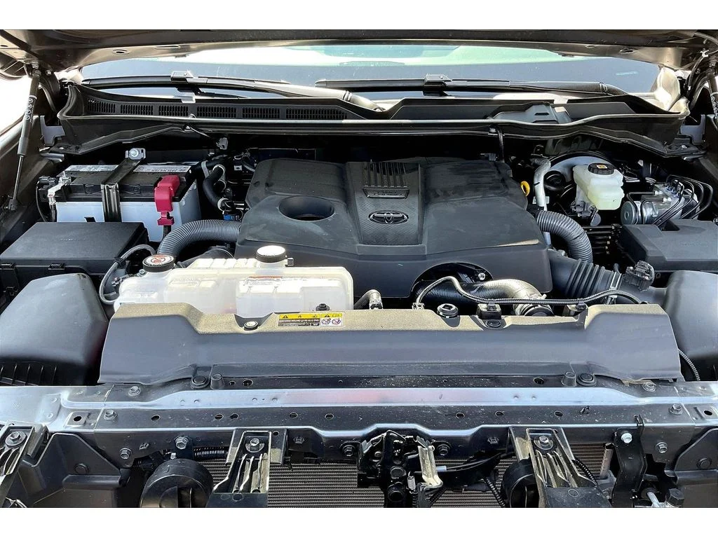 Used 2026  Toyota SR image 8