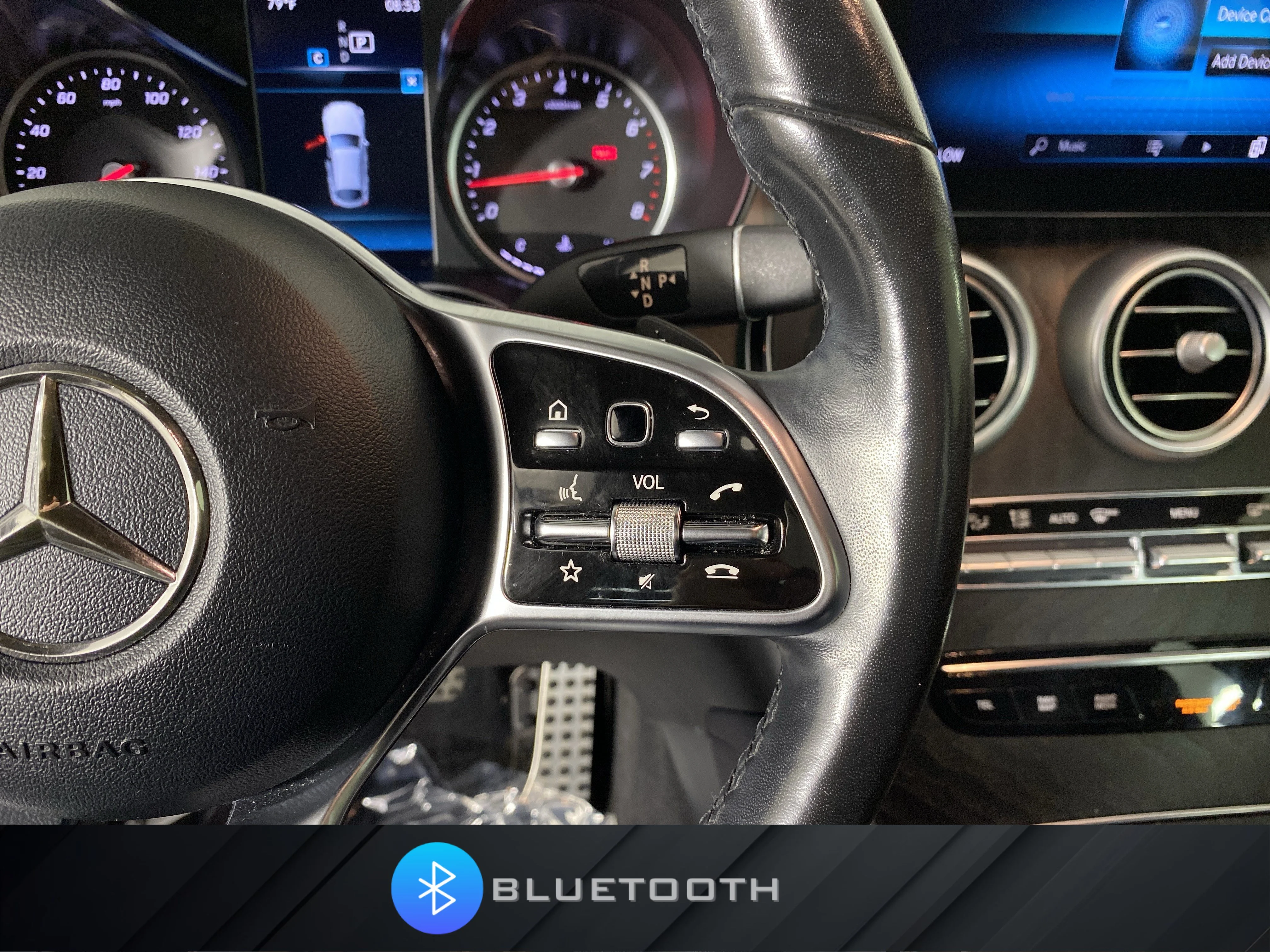 Used 2021 Obsidian Black Metallic Mercedes-Benz GLC 300 image 23