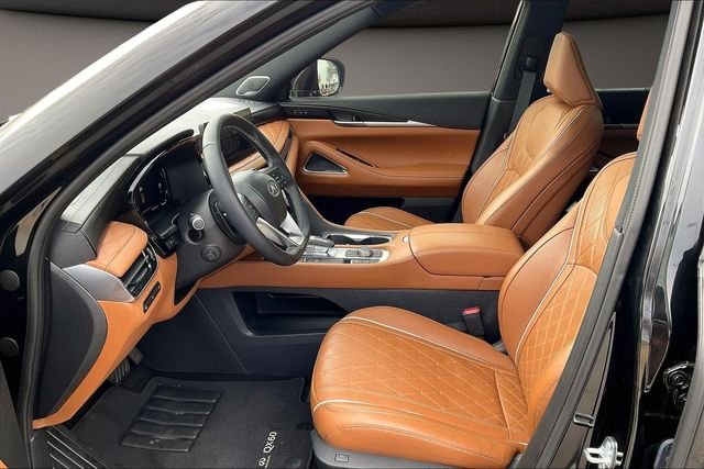 Used 2025 Black INFINITI Autograph image 12