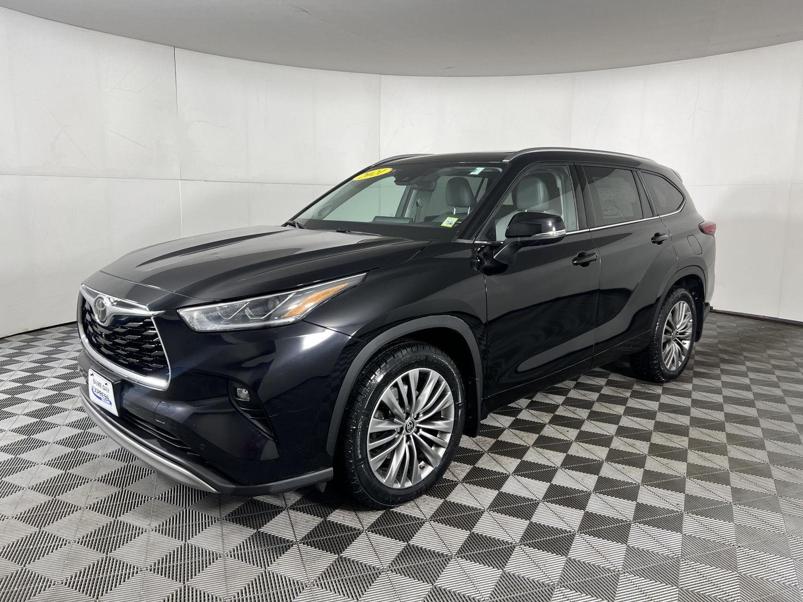 Used 2021 Midnight Black Metallic Toyota Platinum image 4