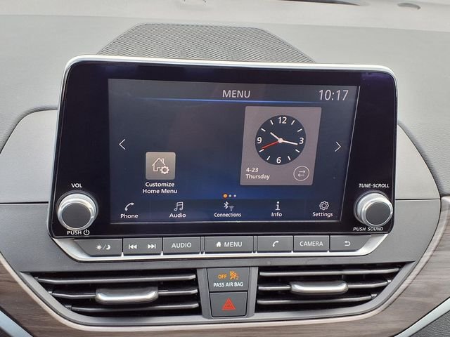 Used 2024 Red Nissan 2.5 SV image 12