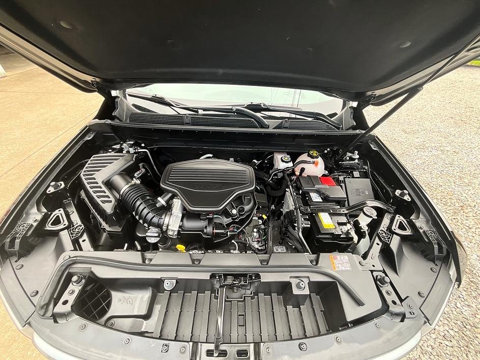 Used 2023 Black GMC AT4 image 3