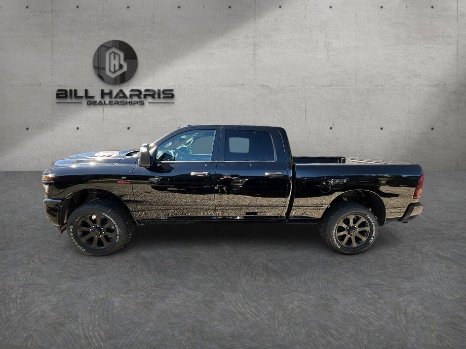 New 2026 Diamond Black Crystal Pearl-Coat Exterior Paint RAM Big Horn image 9