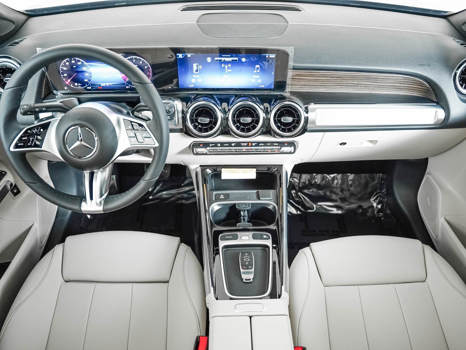 New 2026 Night Black Mercedes-Benz GLB 250 image 12