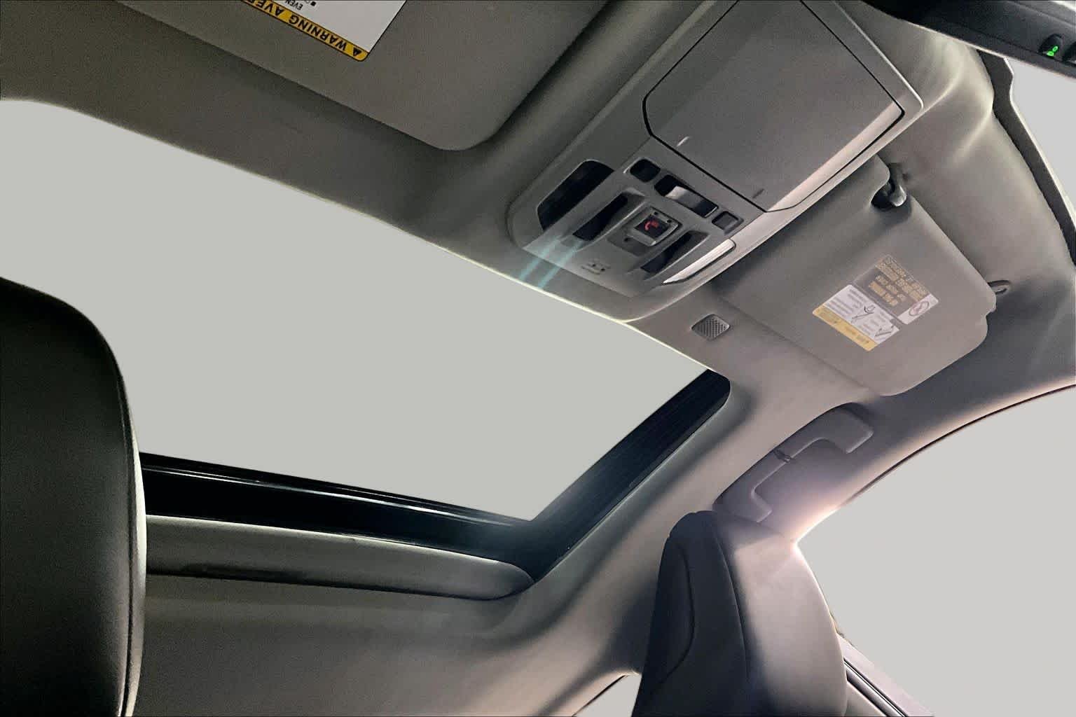 Used 2022 Moon Dust Toyota XLE image 14