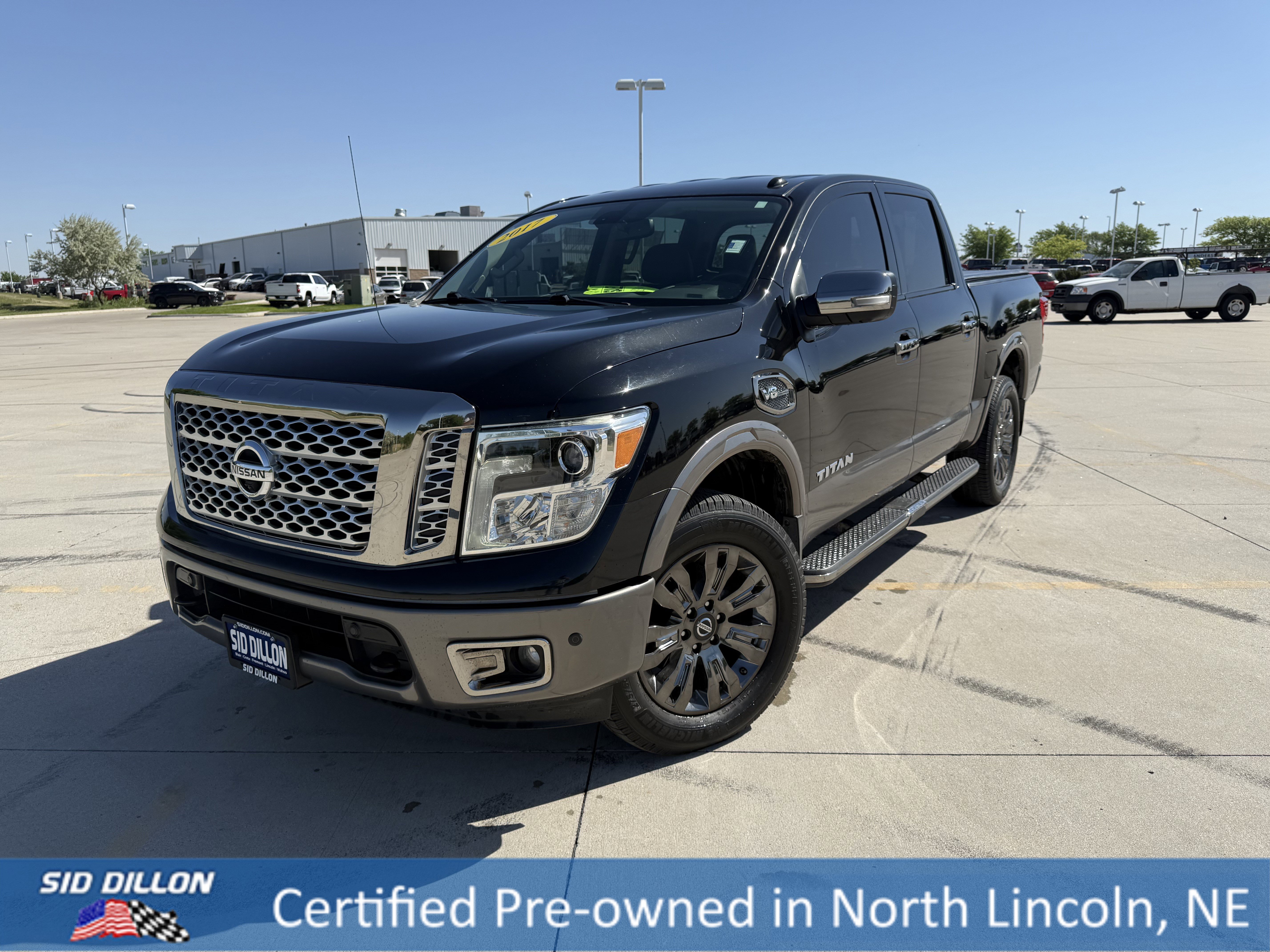 2017 Nissan Titan Platinum Reserve 4X4 Crew Cab's photo