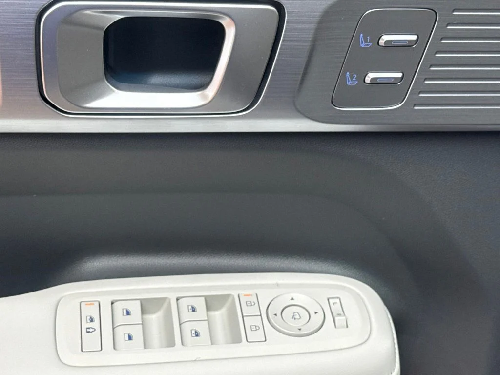 New 2027 Serenity White Hyundai Limited image 21
