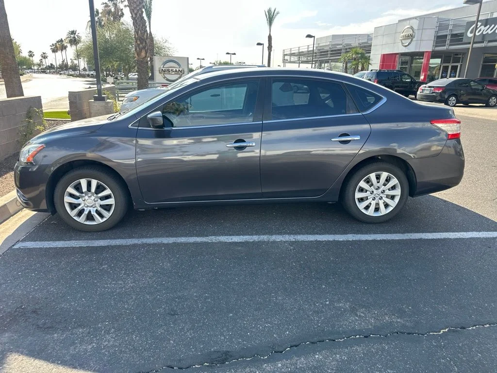 Used 2015 Gray Nissan SV image 5