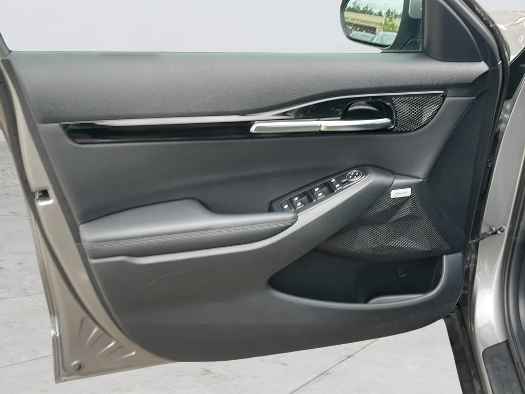 Used 2024 Gray Kia SX image 24