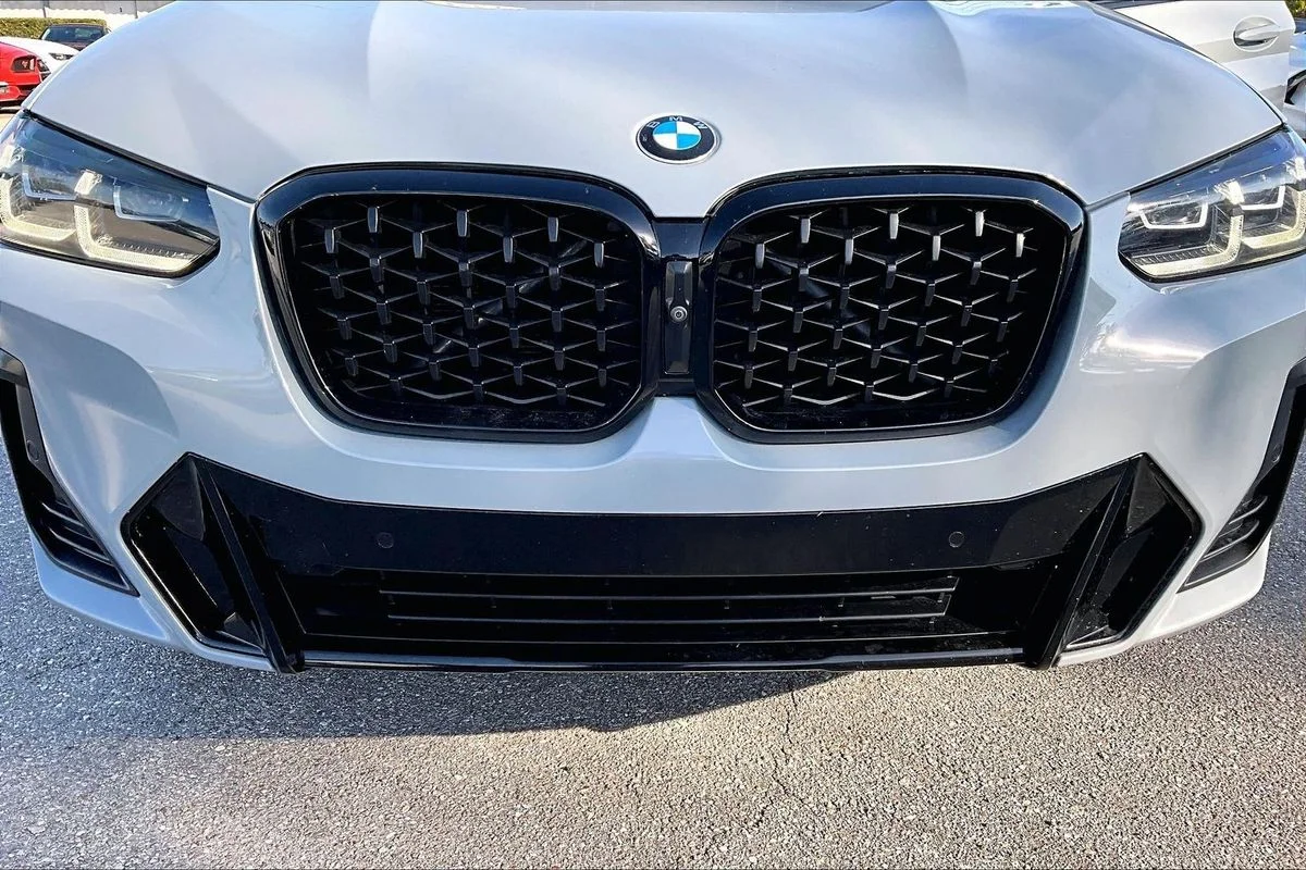 Used 2023 Gray BMW xDrive30i image 34