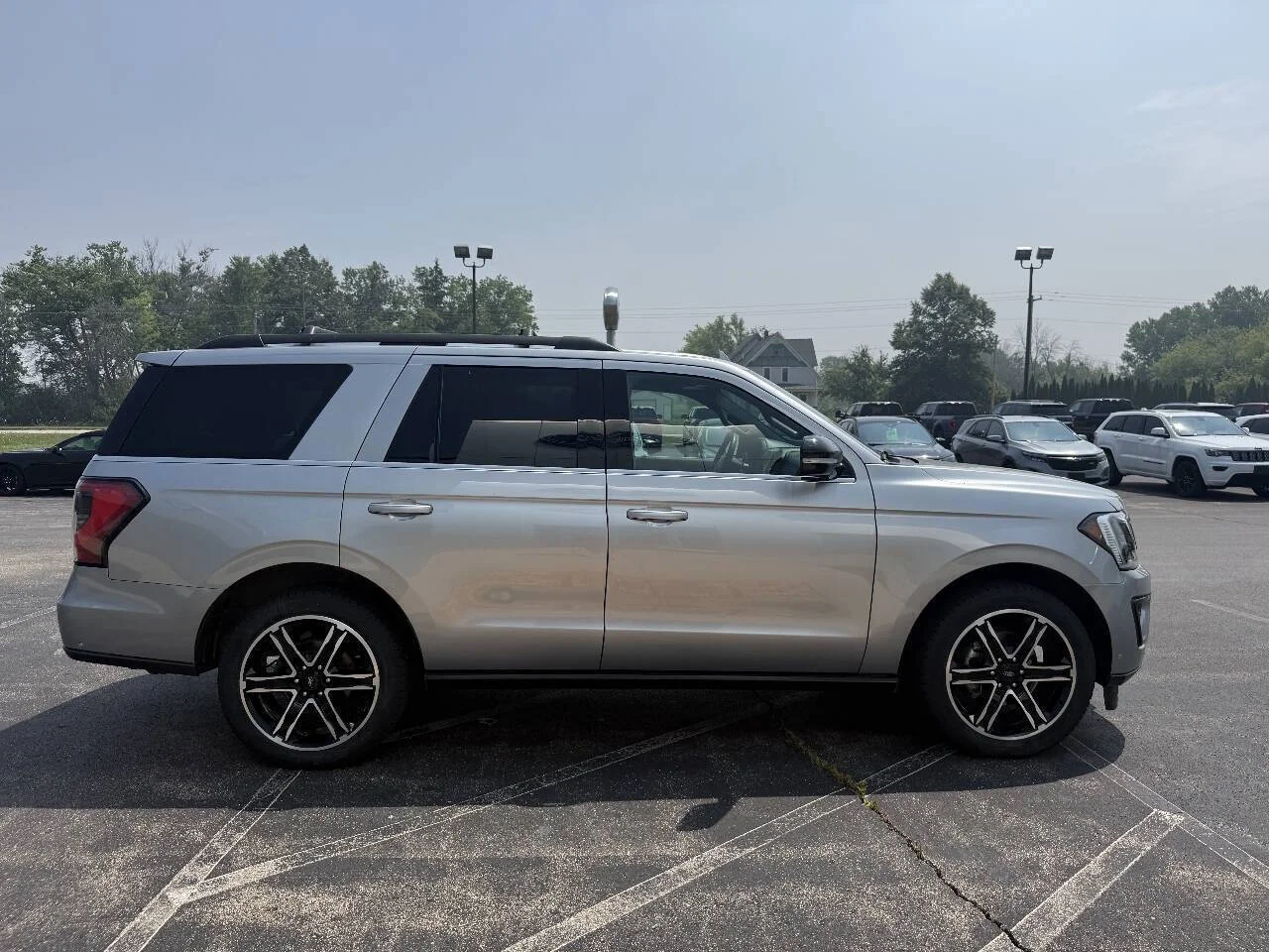 Used 2020 Silver Ford Limited 4x4 4dr SUV image 3