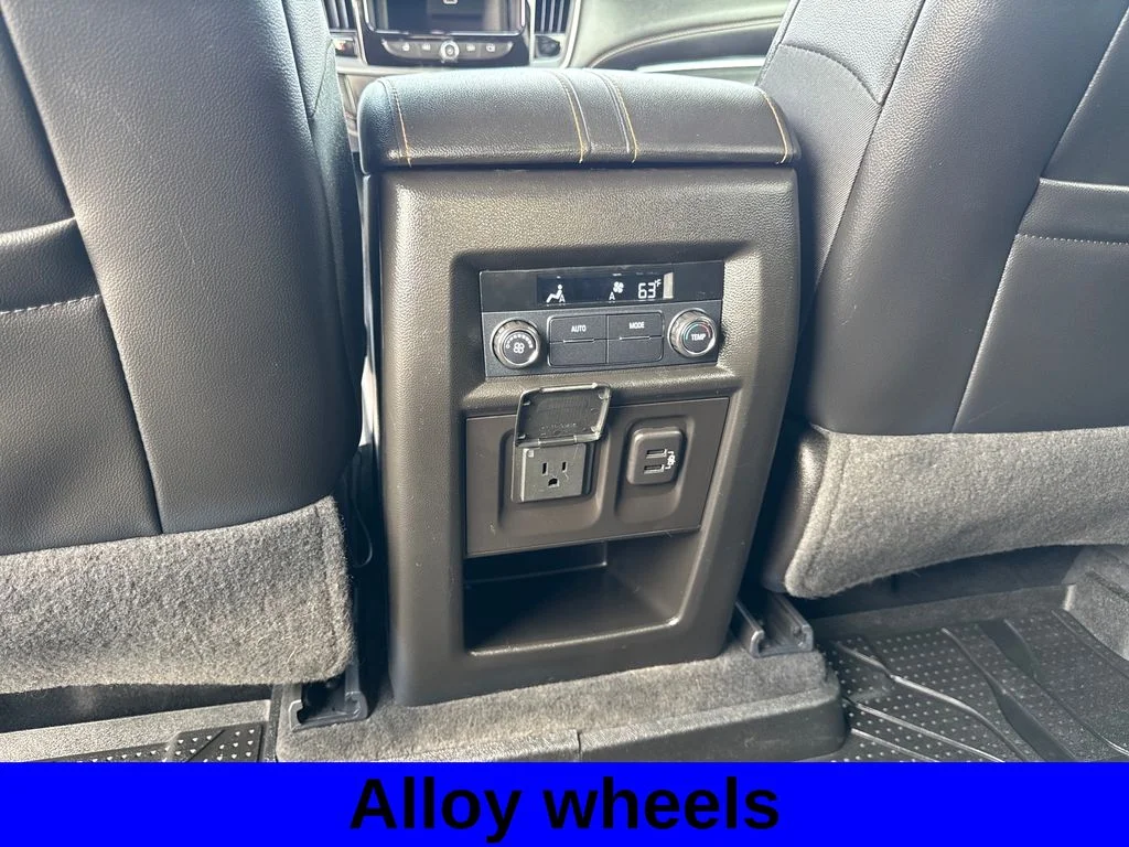 Used 2019 Summit White Chevrolet 3LT image 22