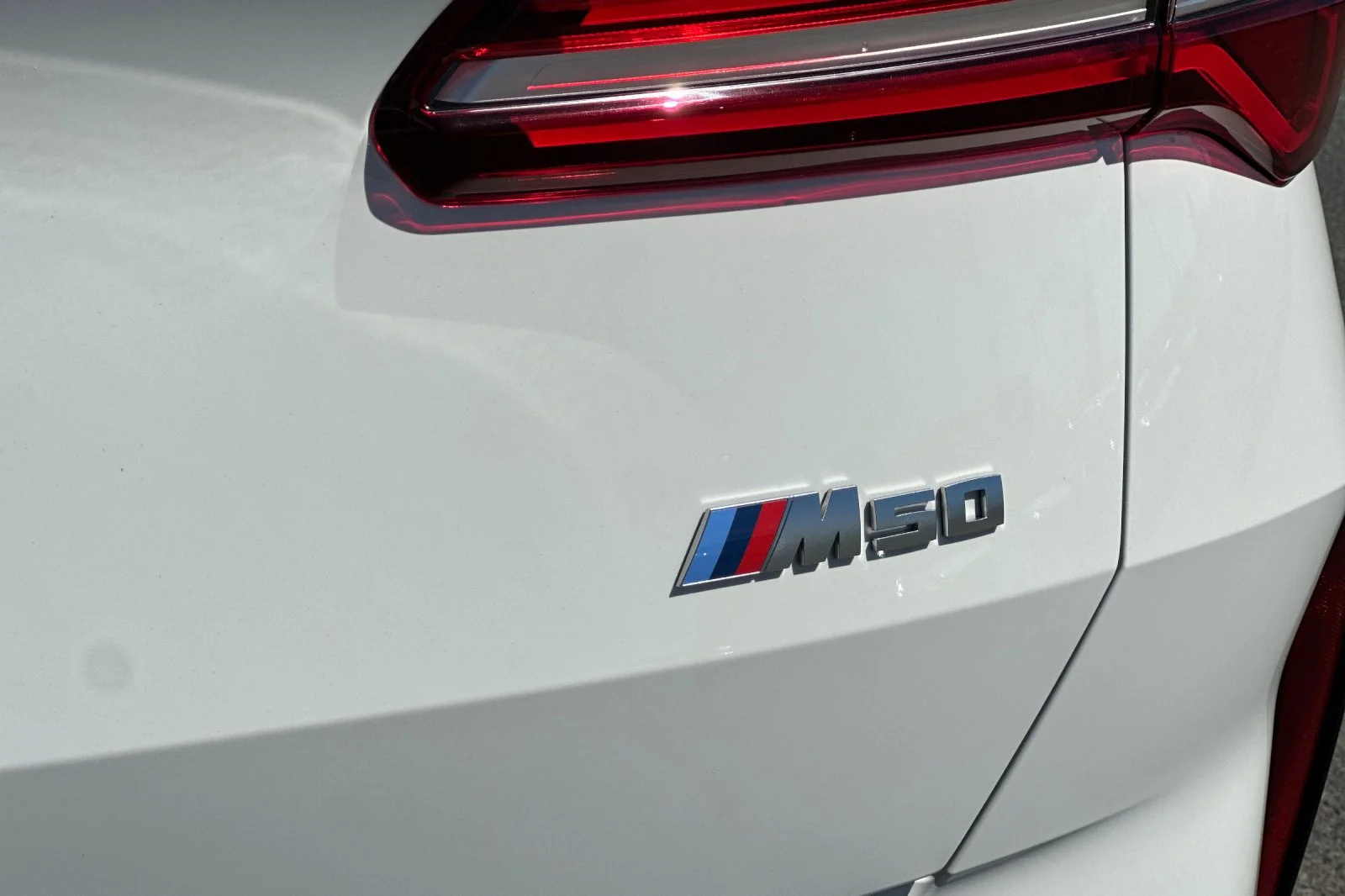 Used 2026 White BMW M50 xDrive image 27