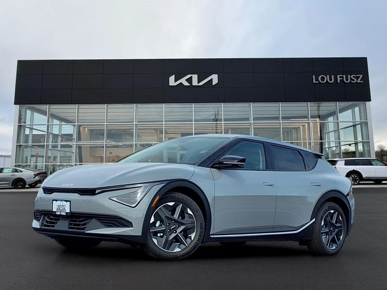 New 2026 Wolf Gray Kia LIGHT image 1
