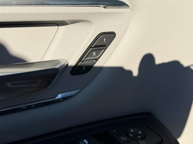 New 2027 Bright White Clear-Coat Exterior Paint RAM Laramie image 12