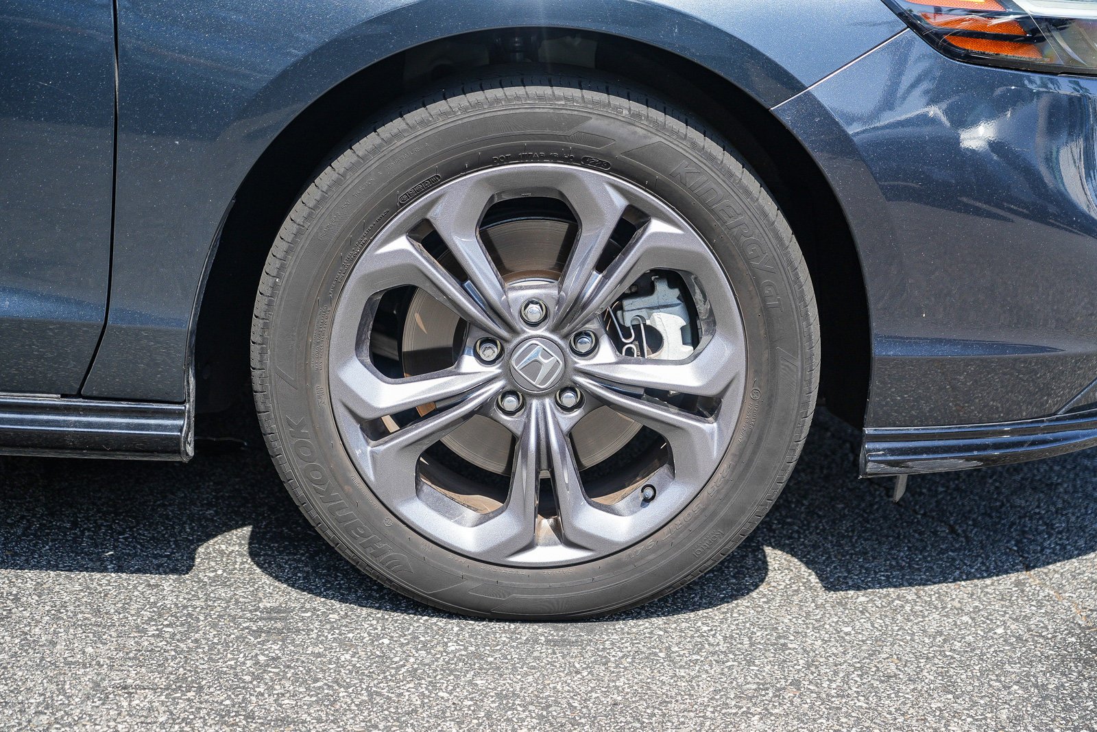 Certified Used 2024 Meteorite Gray Metallic Honda EX-L image 16
