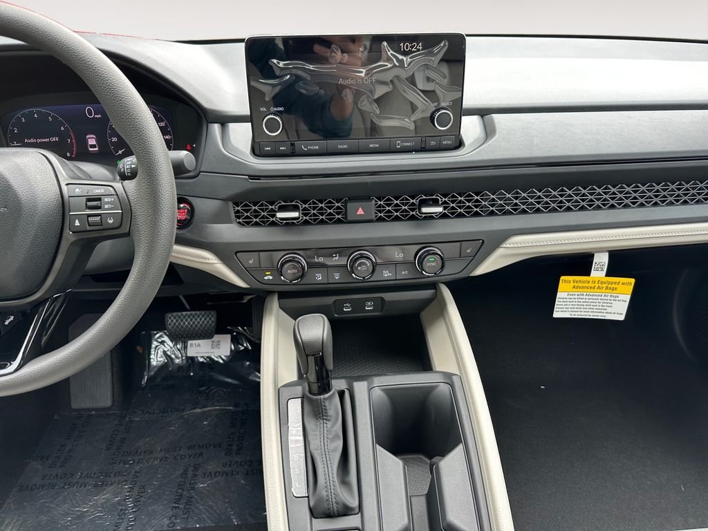 2025 Honda Accord SE - Photo 11