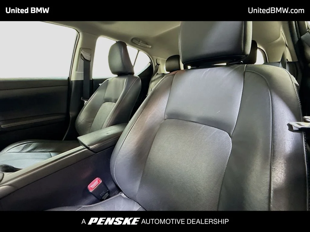 Used 2012 Obsidian Lexus 200h Premium image 5