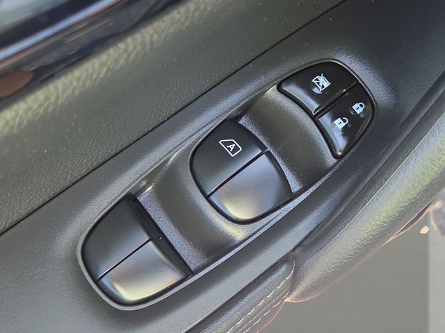 Used 2022 Magnetic Black Pearl Nissan SV image 17