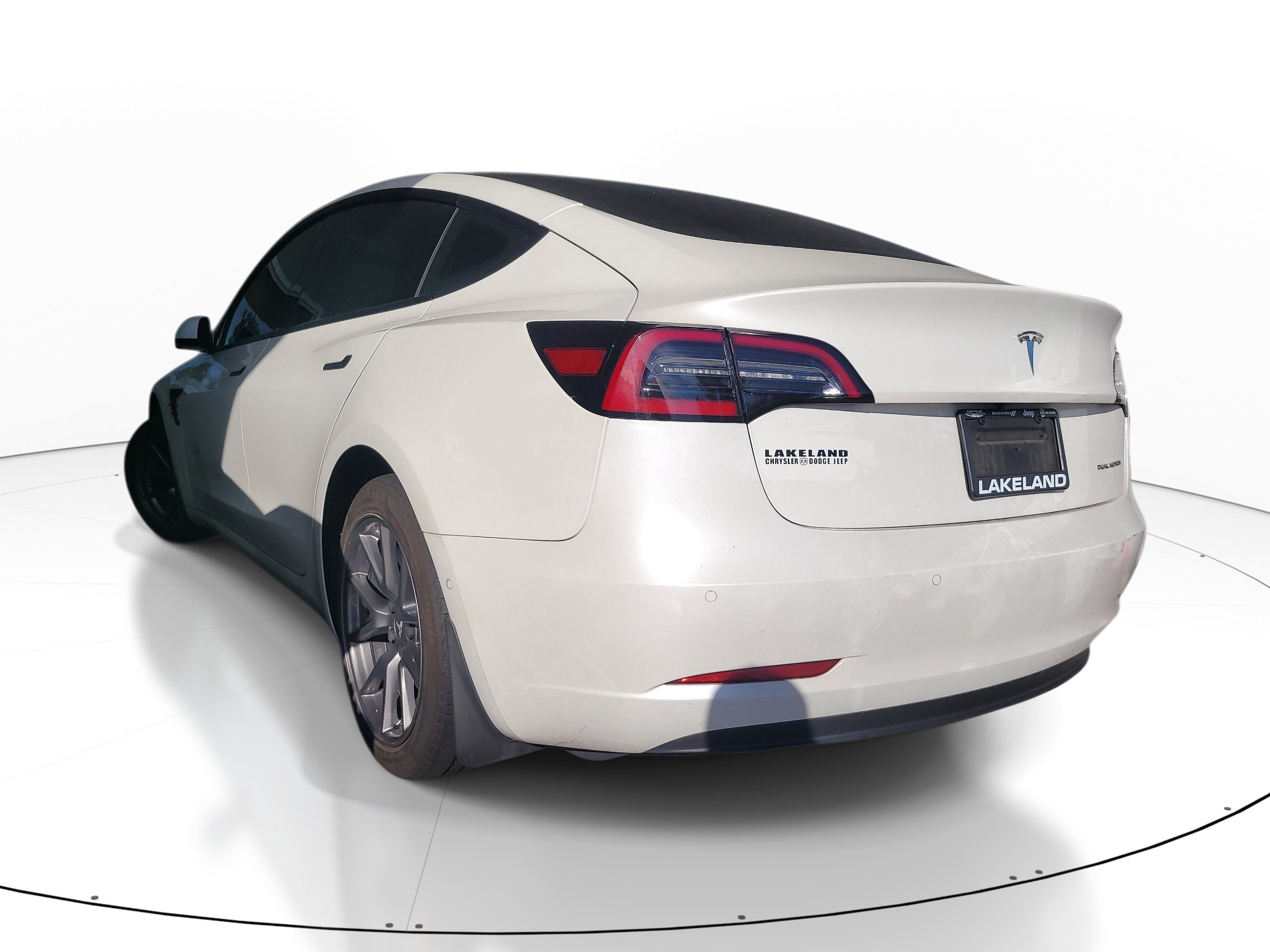 Used 2022  Tesla Long Range image 6
