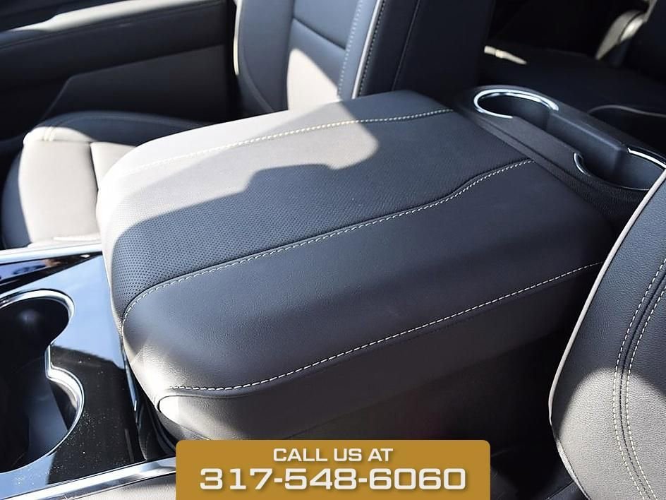 2026 Chevrolet Suburban Premier - Photo 22