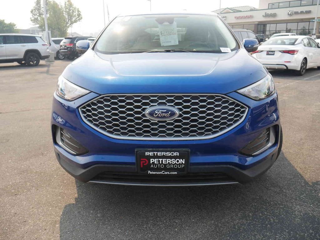 Used 2024 Blue Ford SEL image 3