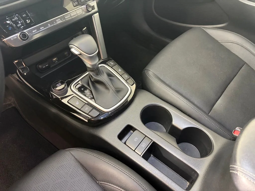Used 2024 White Kia SX image 8