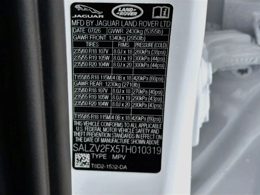 New 2026 Fuji White Land Rover Hoxton Edition image 34