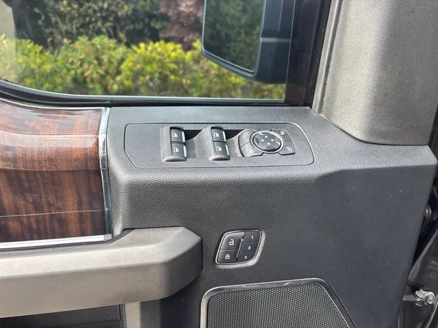Used 2015 Tuxedo Black Metallic Ford Platinum image 18