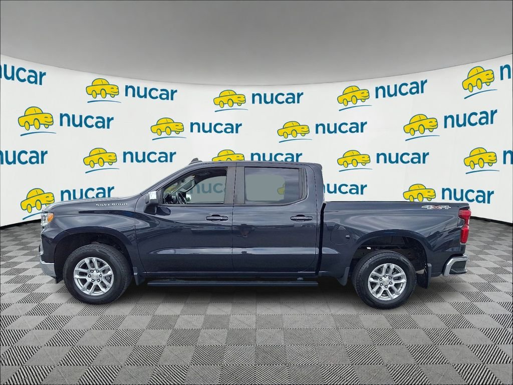 Used 2022 Gray Chevrolet LT image 4