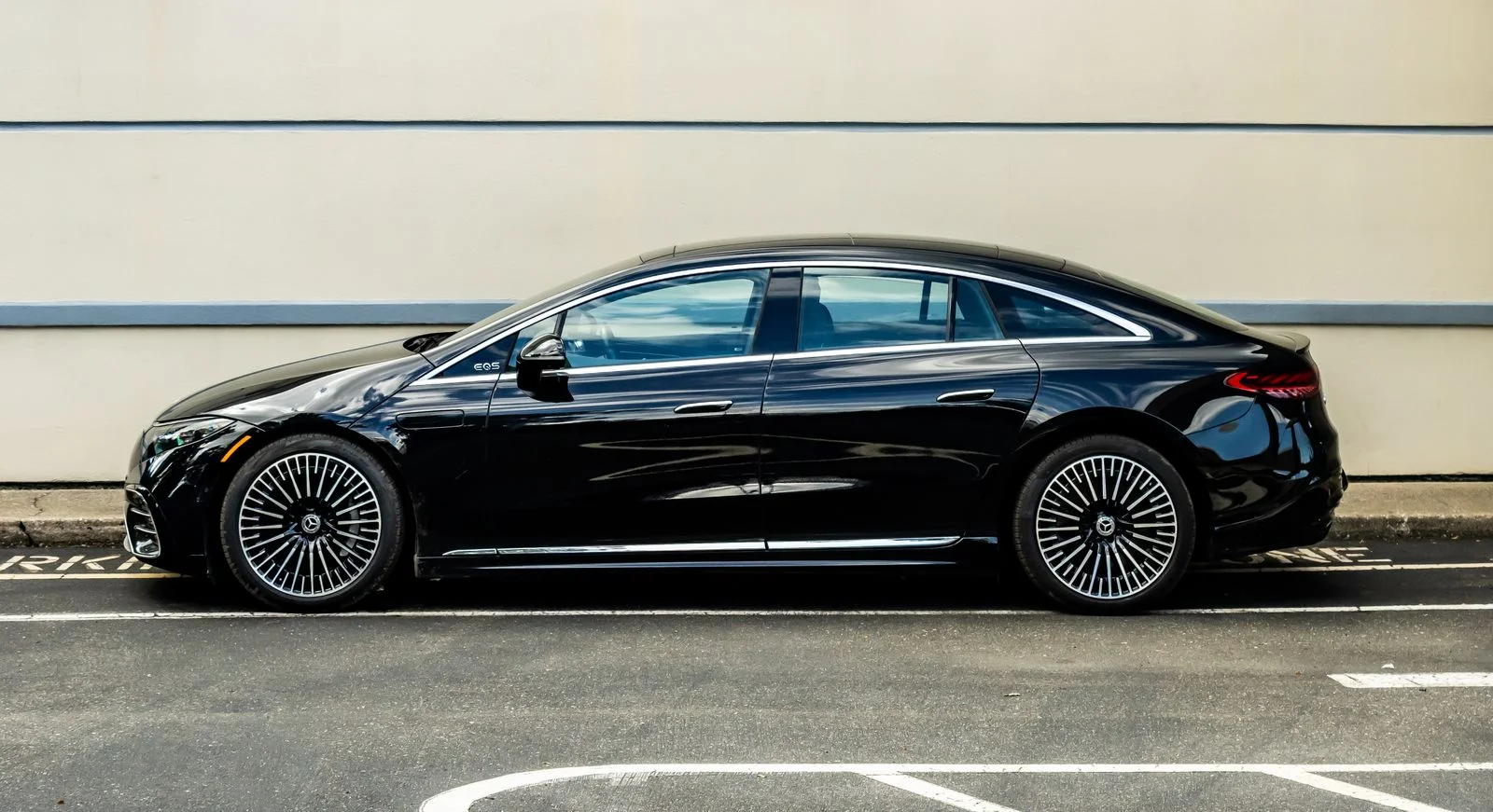Used 2023 Black Mercedes-Benz 450 image 4