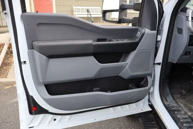 New 2026 Oxford White Ford F-550® XL image 16