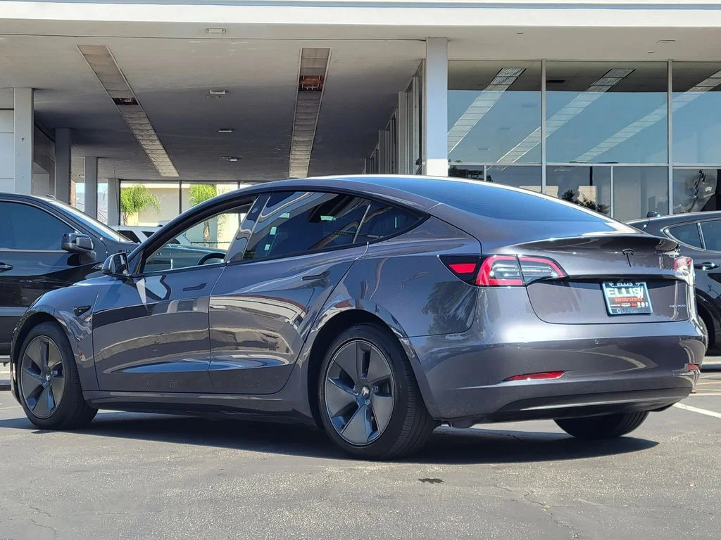 Used 2022 Tesla Model 3 Long Range with VIN 5YJ3E1EB9NF155802 for sale in Glendale, CA