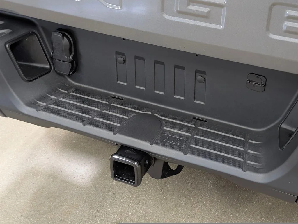 New 2026 Carbonized Gray Metallic Ford Lariat® image 23