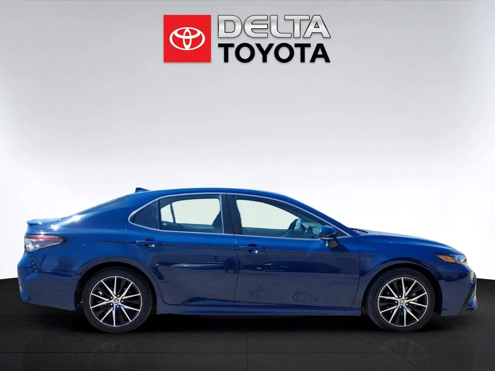 Used 2024 Reservoir Blue TOYOTA SE NIGHTSHADE AUTO image 6