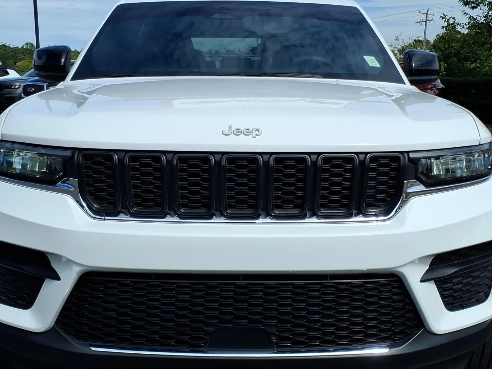 Used 2024 Bright White Clearcoat Jeep Laredo X image 13