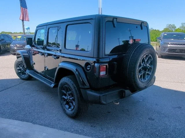 New 2026 Black Clear-Coat Exterior Paint Jeep 85th Anniversary Edition image 28